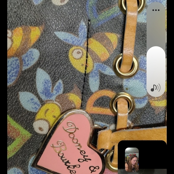 VINTAGE Dooney & Bourke Multicolor Bee Print With Wristlet - Picture 7 of 7